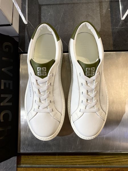 G*ivenchy Top Sneaker Low RR 20250416-135