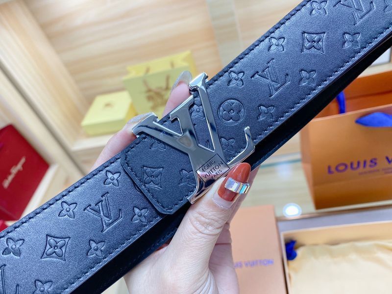L*ouis V*uitton Belts Top Version
