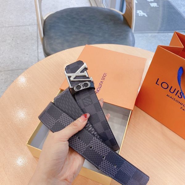 L*ouis V*uitton Belts Top Version