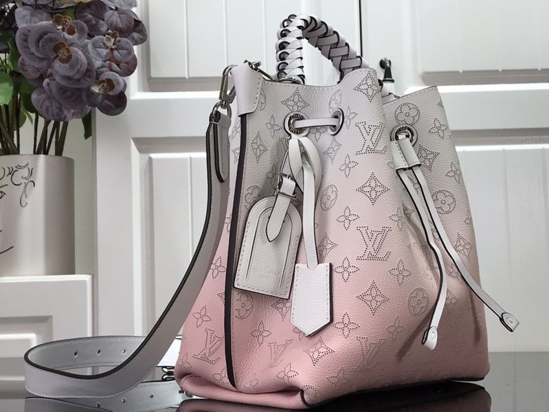 L*ouis V*uitton Top Bag 25 x 25 x 20 cm