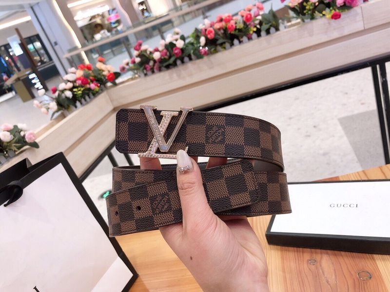L*ouis V*uitton Belts Top Version