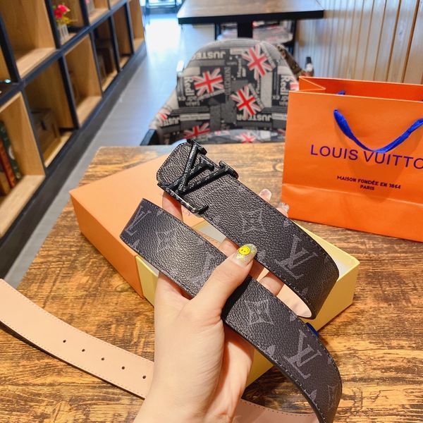 L*ouis V*uitton Belts Top Version