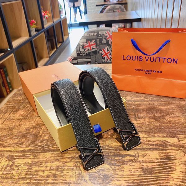 L*ouis V*uitton Belts Top Version