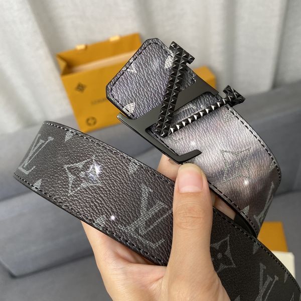 L*ouis V*uitton Belts Top Version