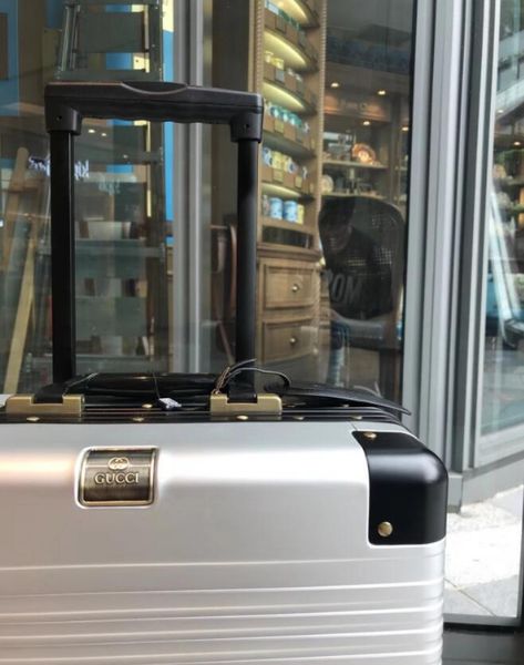Luggage ask price on whatsapp