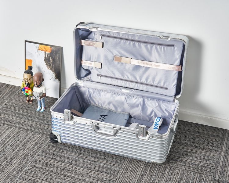 Luggage ask price on whatsapp