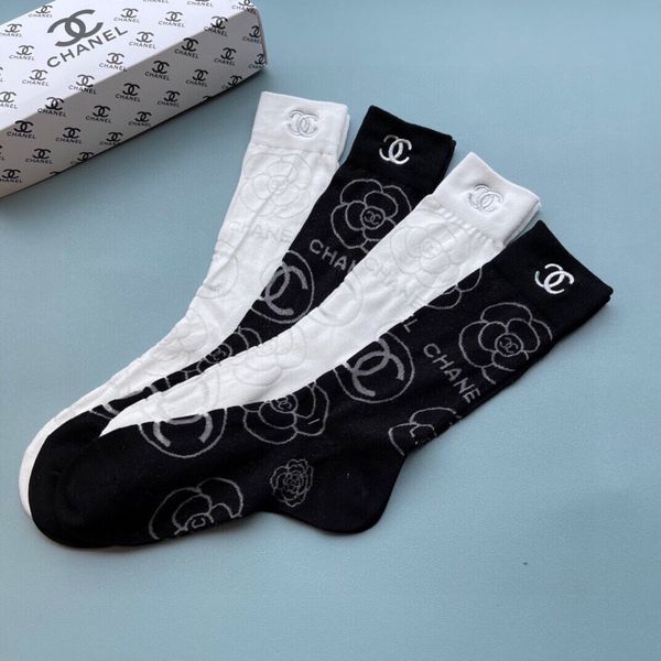Socks 4 pairs