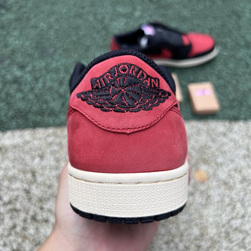 Travis Scott x Air Jordan 1 DM7866-061