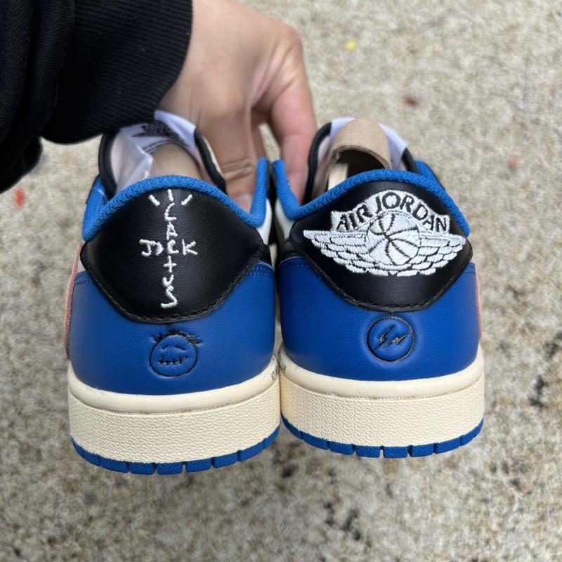 Travis Scott x Air Jordan 1